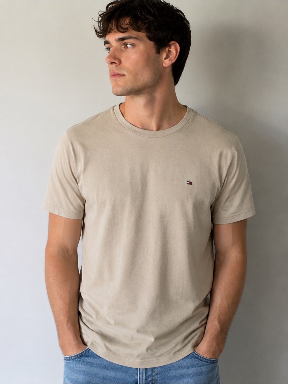 Tommy Hilfiger Men's Crew Neck T-Shirt in Sandstone